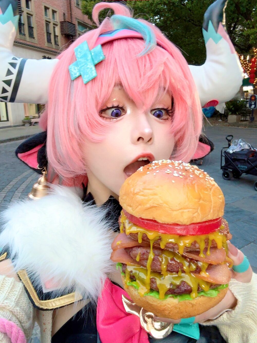 Cosplayer: 六二二同学